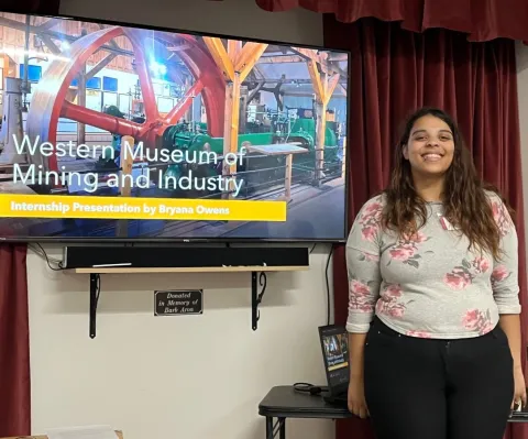 Intern presenting on WMMI