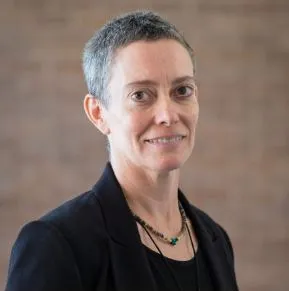 Headshot Image of Carole Woodall